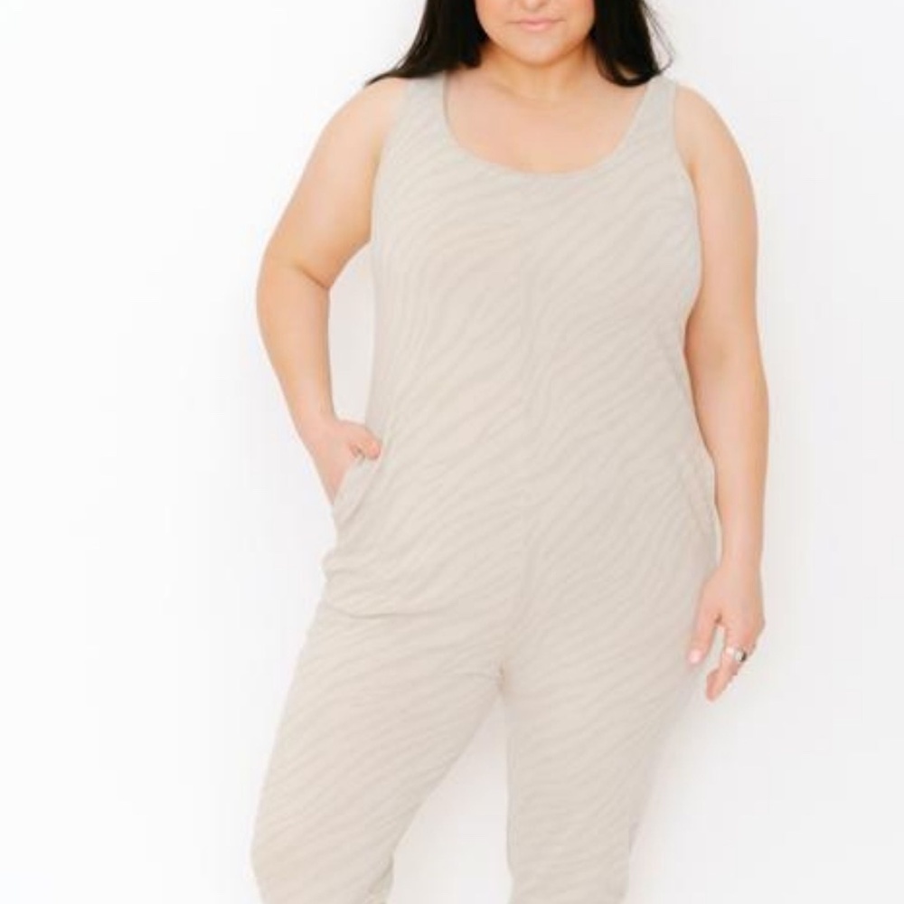 SMASH + TESS SAHARA TIGER BEIGE JUMPSUIT ROMPER WOMEN'S PLUS SIZE 2XL XXL